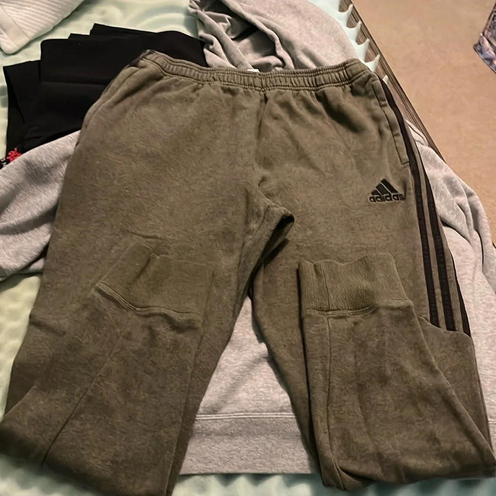 ADIDAS pants - Picture 2 of 4